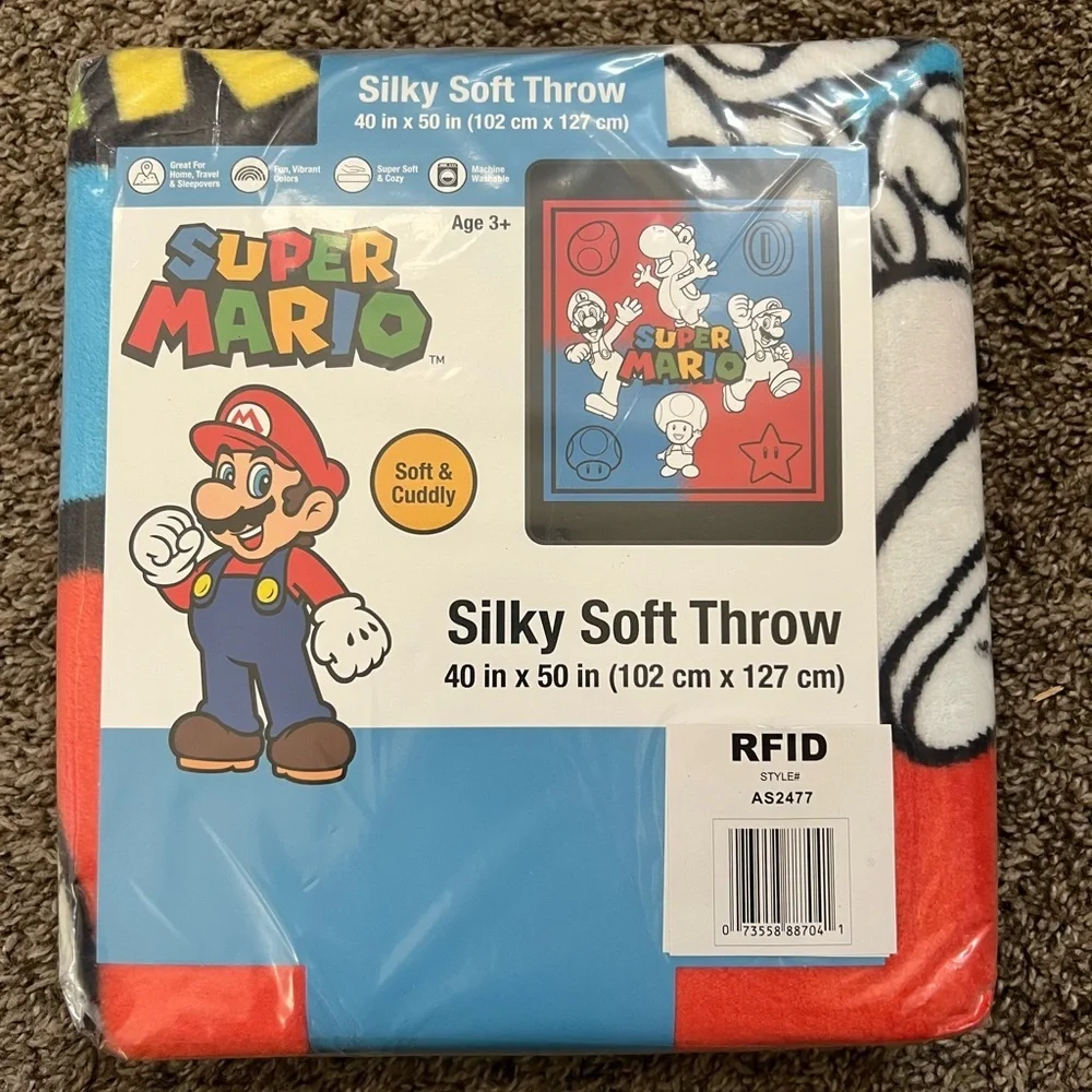 NEW Mario Silky Soft Plush Throw, 40 x 50, Nintendo